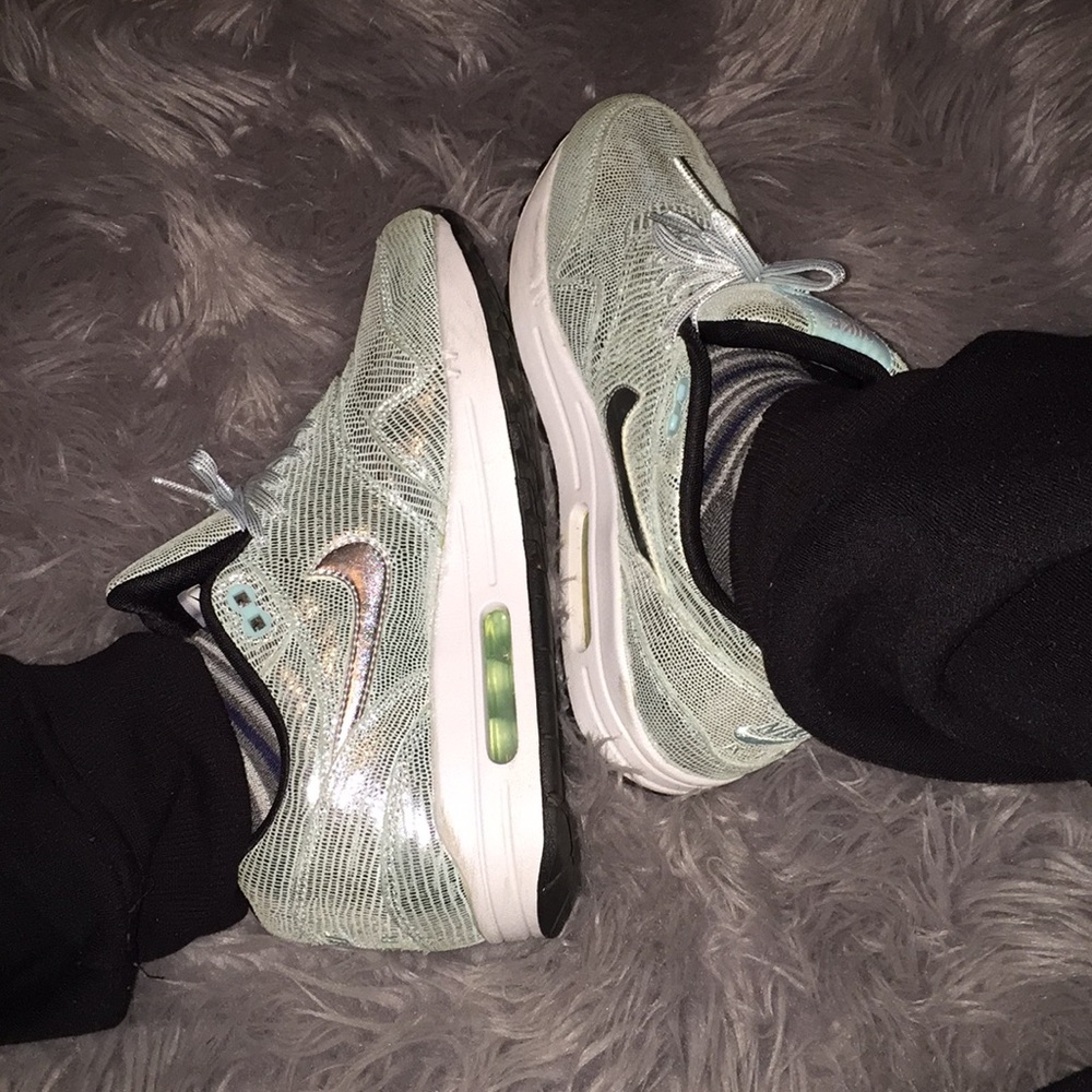 Nike Air Max Metallic Sneakers
